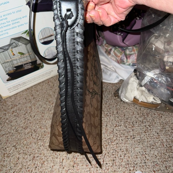 Beautiful Chelsea Champlain tote. Authentic coach - Picture 5 of 8